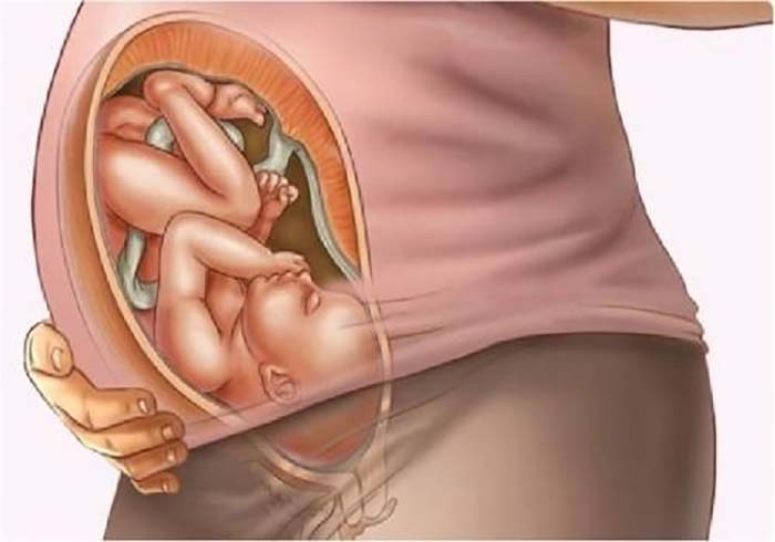 Ở tuần thứ 32 ngôi thai thường là sẽ thuận, bé quay đầu xuống phía dưới tiện cho mẹ sinh nở