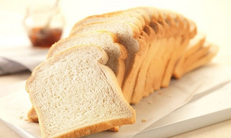 Bánh mì sandwich trắng rất mềm, giúp giảm áp lực tiêu hóa cho dạ dày