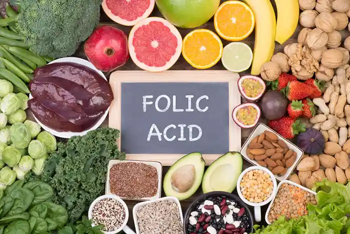 Mẹ bầu nên bổ sung các loại thực phẩm giàu acid folic vào tháng đầu tiên của thai kỳ