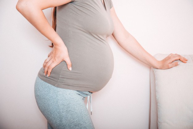 Cải xanh giúp cải thiện tình hình táo bón ở mẹ bầu trong 3 tháng đầu