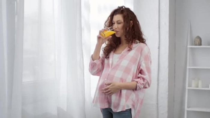 Chất folate trong nước cam ngăn ngừa dị tật cho thai nhi.