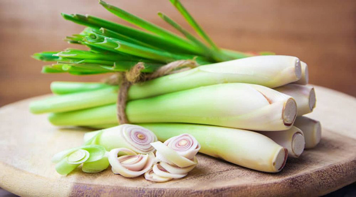 Bầu 3 tháng đầu ăn sả được không?