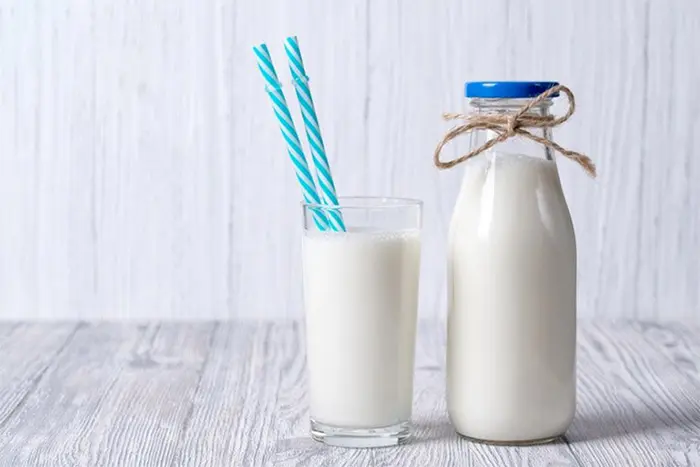 Sữa tươi là một trong các loại sữa tốt dành cho người bị đau dạ dày