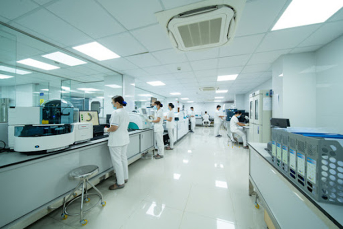 Hệ thống máy móc xét nghiệm Covid-19 tại bệnh viện đa khoa Tâm Anh