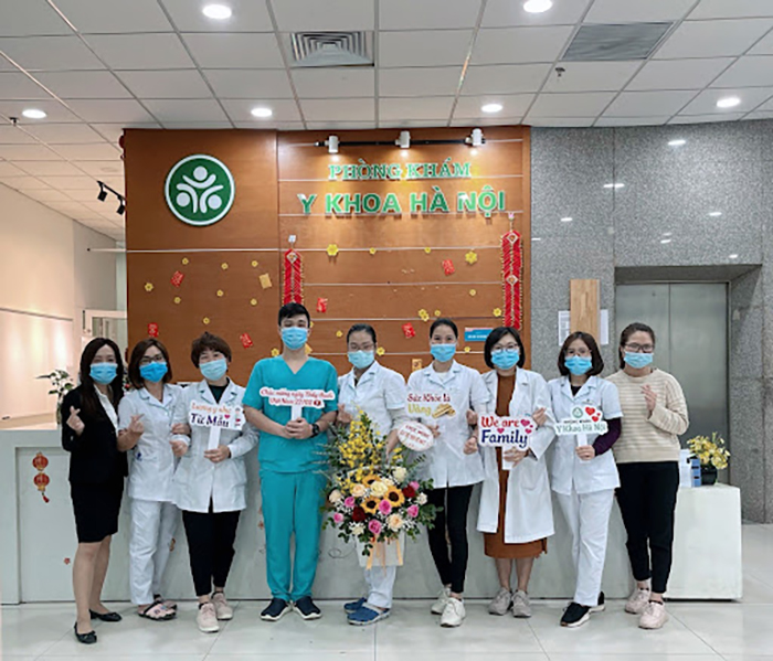 Đội ngũ nhân viên y tế tại phòng khám Y khoa Hà Nội