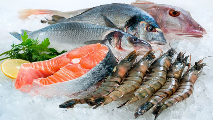 Bị sỏi thận nên hạn chế an nhiều hải sản, thực phẩm chứa nhiều chất đạm