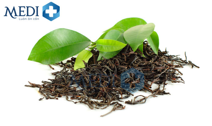 Lá trà xanh giúp giảm viêm và ngứa vùng kín