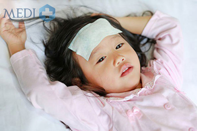 Trẻ bị viêm phế quản cần được thăm khám và điều trị sớm dứt điểm