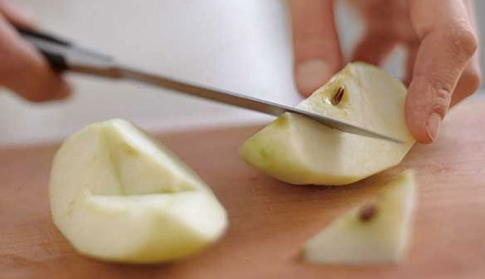 Táo chứa nhiều chất dinh dưỡng và chất xơ, cải thiện tốt tình trạng táo bón