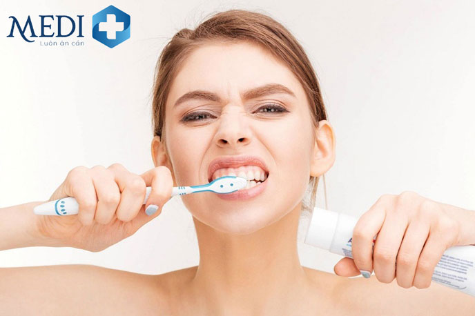 Việc chọn bàn chải đánh răng phù hợp rất quan trọng với sức khỏe răng miệng
