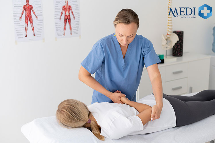 Chiropractic là giải pháp an toàn và hiệu quả cho bệnh nhân bị đau xương khớp