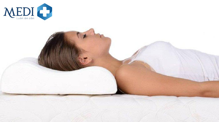 Tư thế nằm ngửa khi ngủ giúp giảm đau hiệu quả
