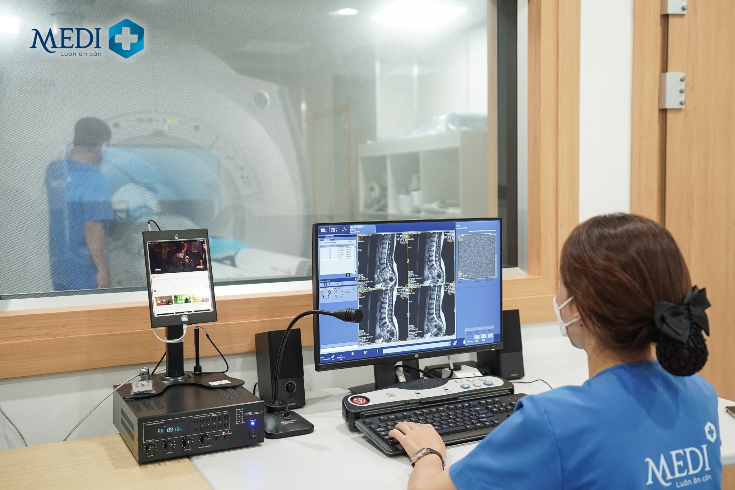 Mediplus quy tụ đội ngũ kỹ thuật viên chụp MRI chuyên môn cao, tác phong chuyên nghiệp luôn tận tình hỗ trợ khách hàng