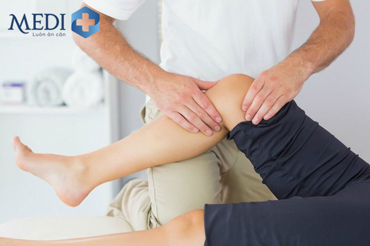 Massage gối giúp tăng tuần hoàn lưu thông giảm đau khớp gối hiệu quả tại nhà 