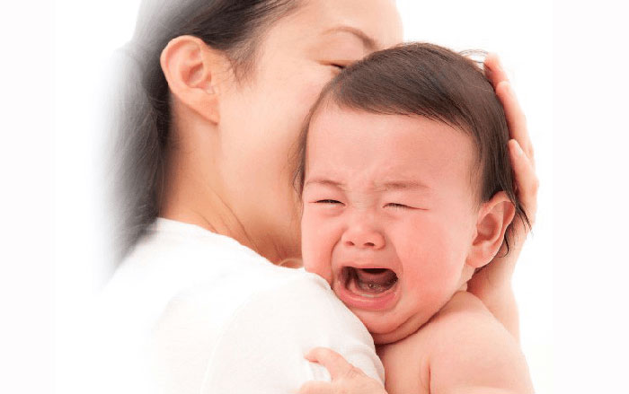 Trẻ hay khóc đêm, bố mẹ cần hiểu rõ nguyên nhân do đâu để đưa ra hướng xử lý