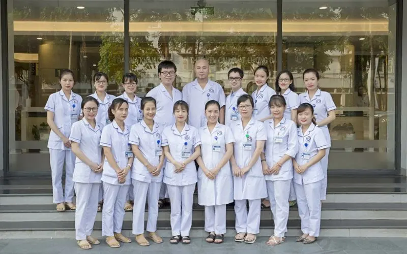 Đội ngũ cán bộ nhân viên y tế tại Bệnh viện Ung bướu Hà Nội