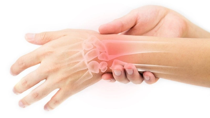 Một số nguyên nhân dẫn đến cổ tay đau lâu ngày không khỏi 