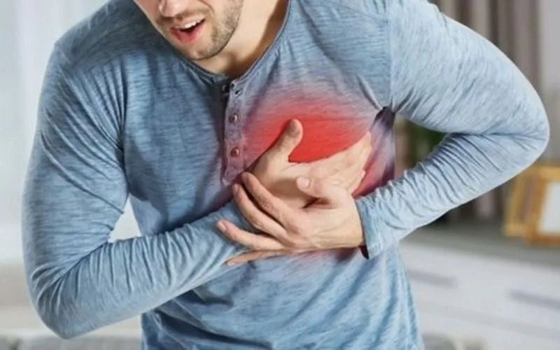 Hở van tim 3 lá gây ra các vấn đề về tim mạch 