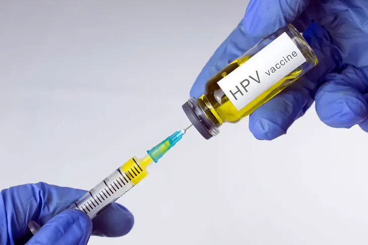 Bị nhiễm HPV với tiêm chống được không?