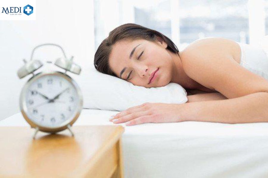 Nghỉ ngơi đầy đủ có vai trò quan trọng trong phòng tránh bệnh dạ dày