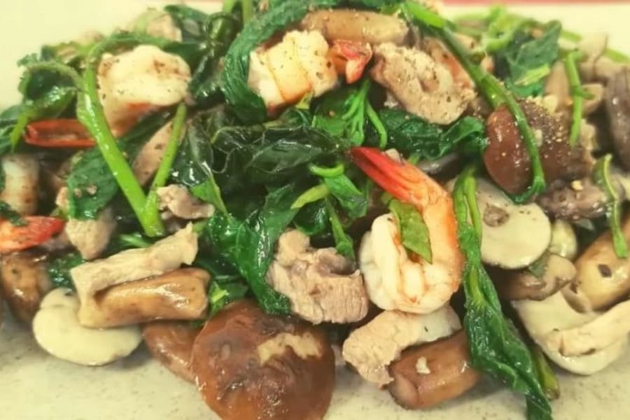 Món ngon với nấm tràm xào tôm thịt 