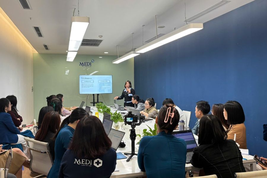 Buổi đào tạo đã cung cấp nhiều kiến thức và kỹ năng quan trọng giúp đội ngũ nhân sự Mediplus nâng cao năng lực tư vấn