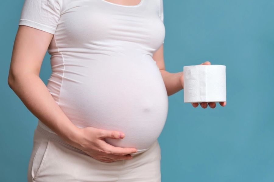Cảm giác nóng bừng, ớn lạnh là dấu hiệu sốt thông thường ở bà bầu