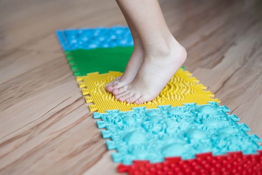 Bài tập nâng vòm chân cải thiện độ linh hoạt và giảm căng thẳng khi di chuyển