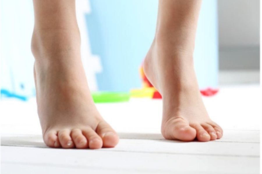 Lợi ích các bài tập cho trẻ bàn chân bẹt mang lại