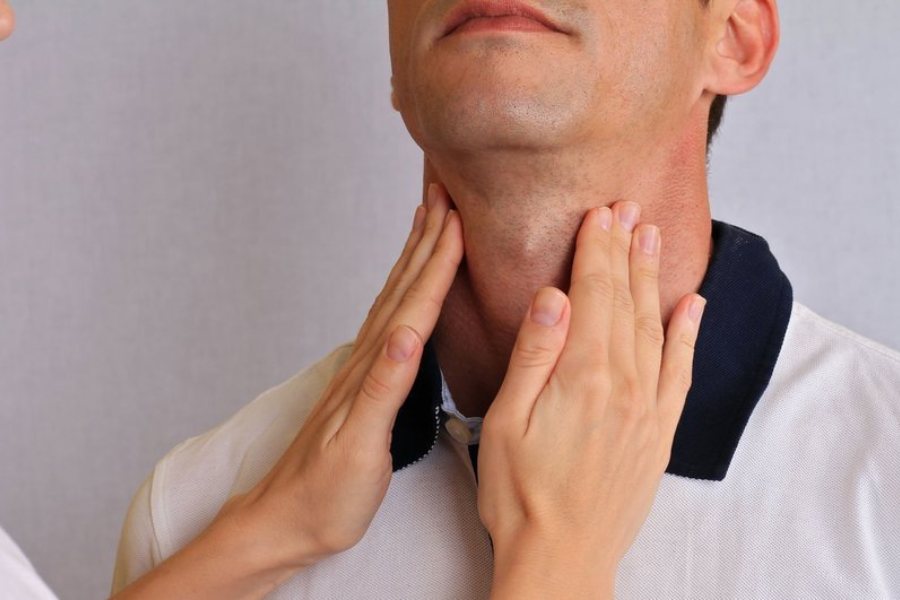 Phẫu thuật tuyến giáp có ảnh hưởng gì không? Gây suy giáp