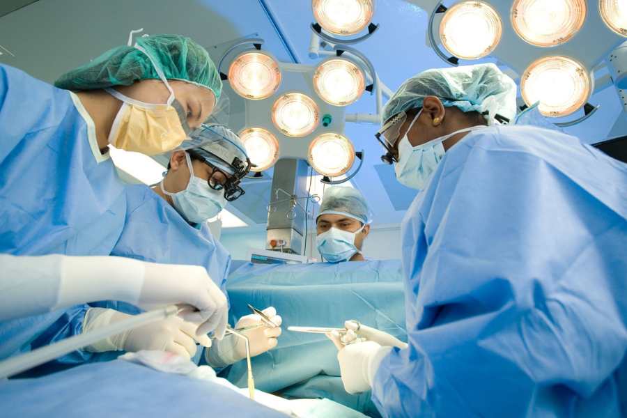 Cắt u thực quản bằng nội soi giúp loại bỏ khối u một cách hiệu quả