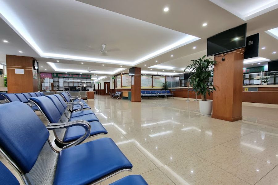 Đốt u tuyến giáp (bướu cổ) bằng sóng cao tần ở bệnh viện Quân đội 108