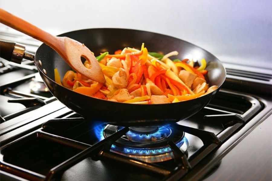 Mẹ bầu cần ăn chín, chế biến thực phẩm thật kỹ để đảm bảo an toàn