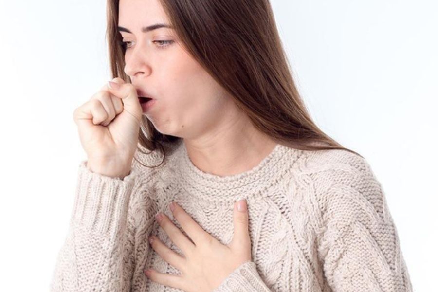 Khan tiếng mất giọng là biến chứng có thể gặp sau khi mổ u tuyến giáp