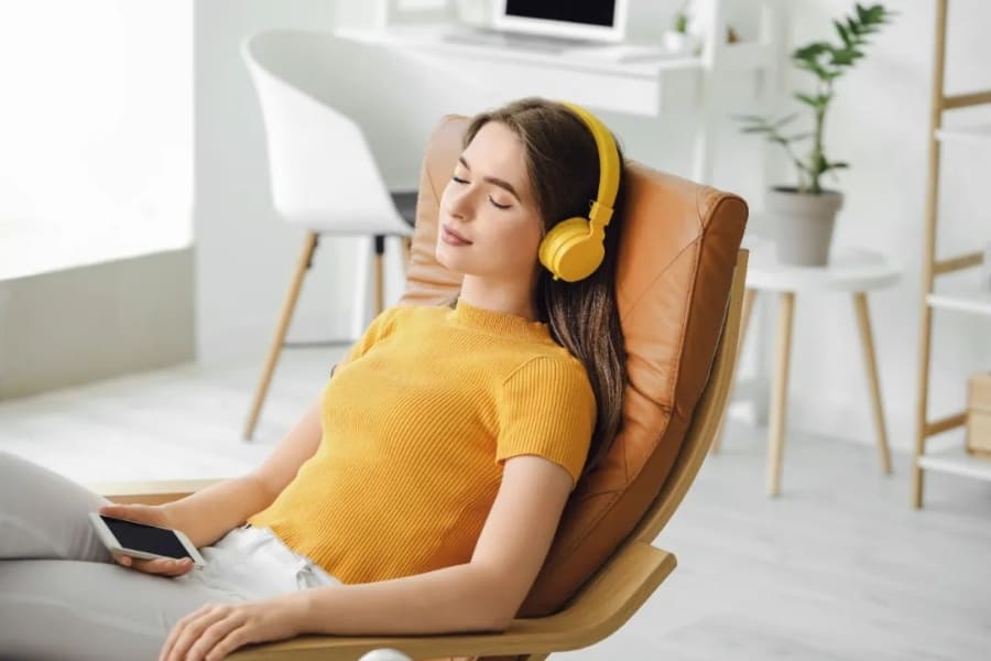 Dành thời gian nghỉ ngơi trong ngày để hạn chế căng thẳng
