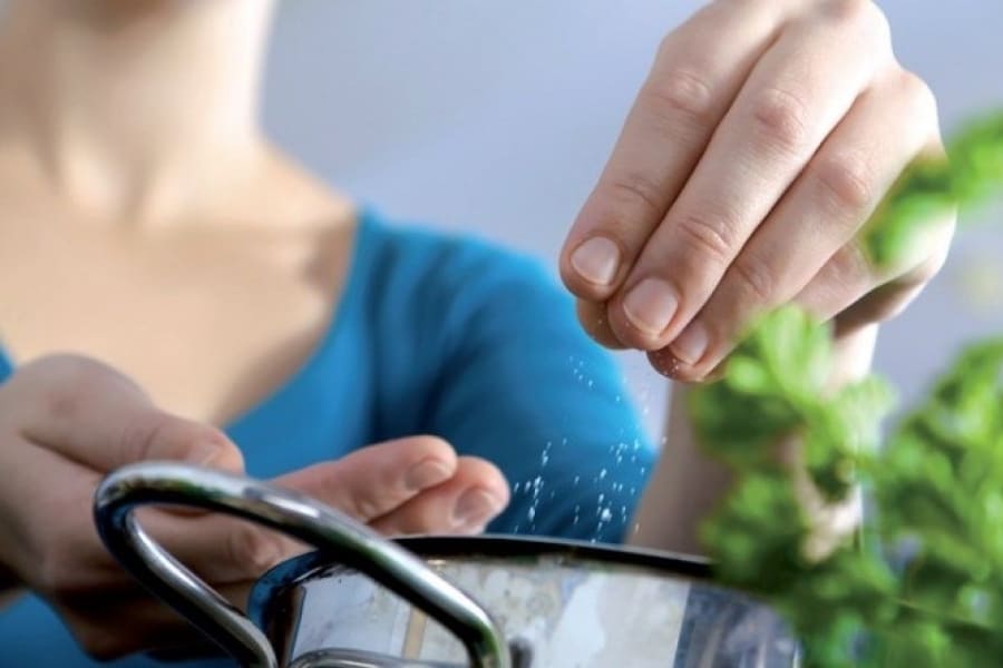 Thiếu i-ốt cũng là nguyên nhân chính gây bệnh về tuyến giáp