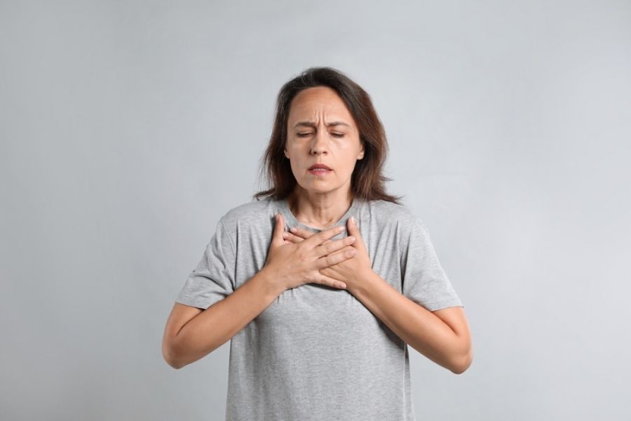 Trào ngược dạ dày gây ho có thể khiến tổn thương hệ hô hấp