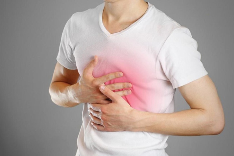 Nóng rát vùng thượng vị là triệu chứng tại thực quản