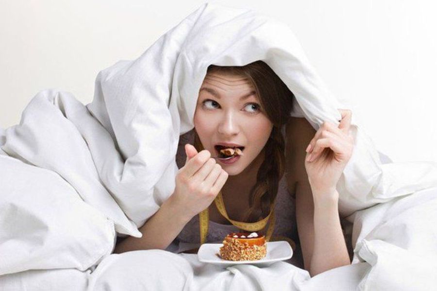 Mẹ bầu không nên ăn uống trước khi đi ngủ 