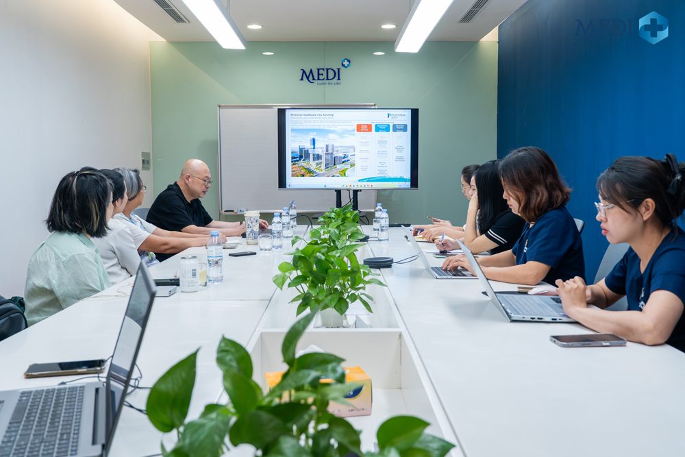 Mediplus – Cầu nối y khoa đưa Chuyên gia Mạch máu quốc tế về tư vấn cho người Việt