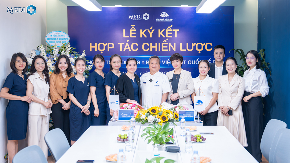 Tổ hợp Y tế Mediplus và Bệnh viện Mắt Quốc tế DND ký kết hợp tác chiến lược: Kết nối năng lực – Mở rộng giá trị chăm sóc sức khỏe