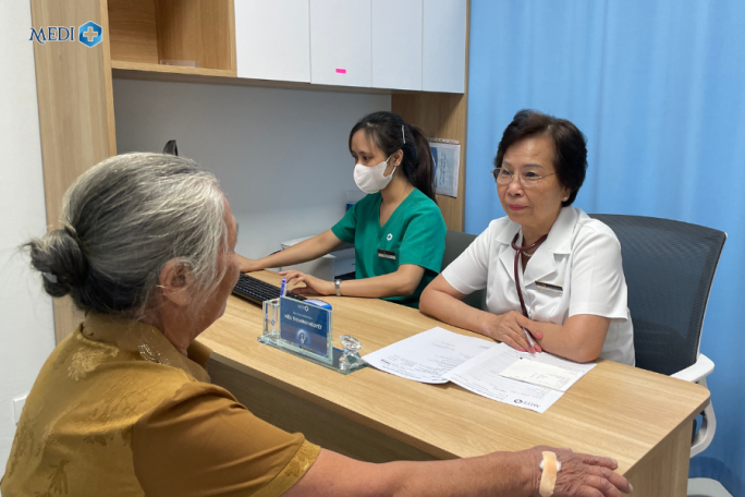 Thăm khám cùng chuyên gia tuyến Trung ương ngay tại Nam Định